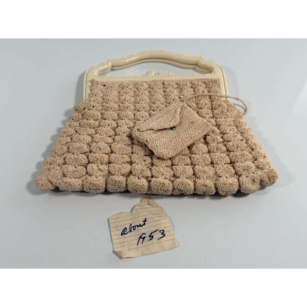 Vintage 1950s Beige Hand-Crocheted Purse Ivory Plastic Frame Matching Coin Pouch - Picture 4 of 12